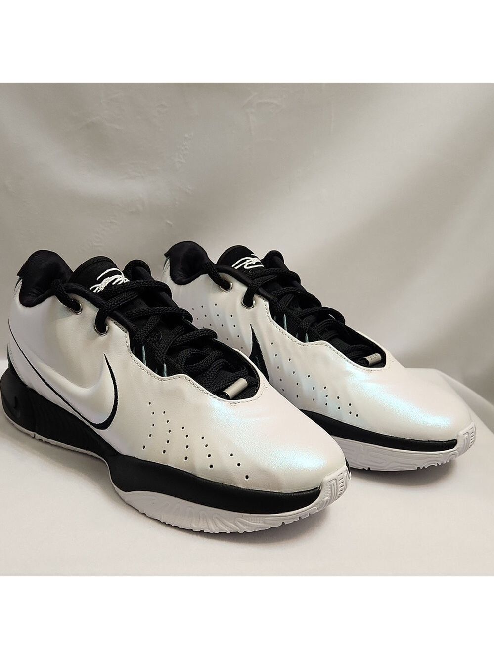 Nike Air Zoom LeBron 21 Conchiolin Iridescent Basketball Sneakers (M Size 7) - Picture 4 of 15